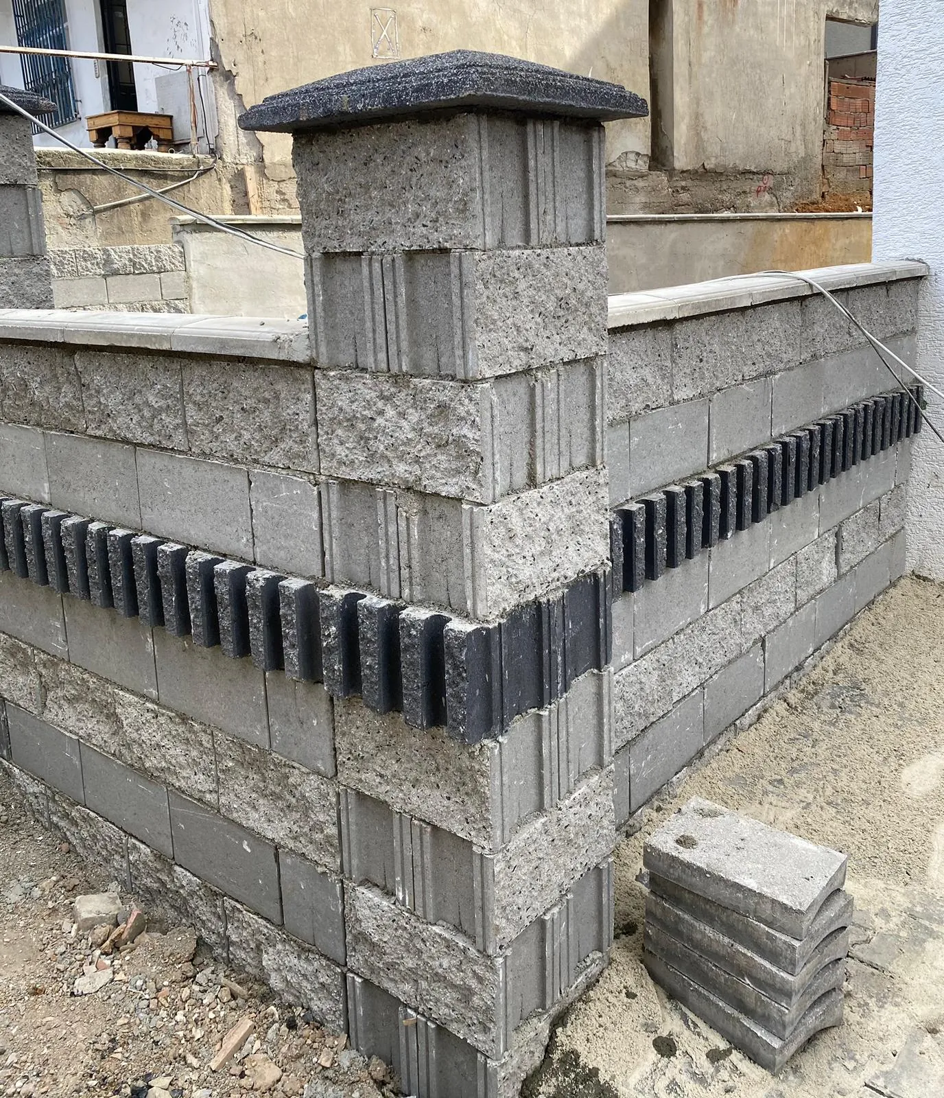 Fugalı Blok Taşı - Görsel 1